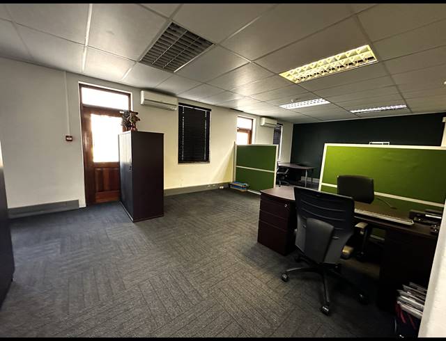 1,320M² OFFICE FOR SALE IN RIVONIA